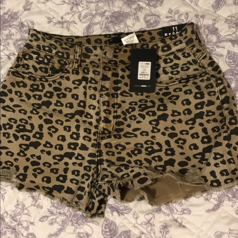 Fashion nova shorts